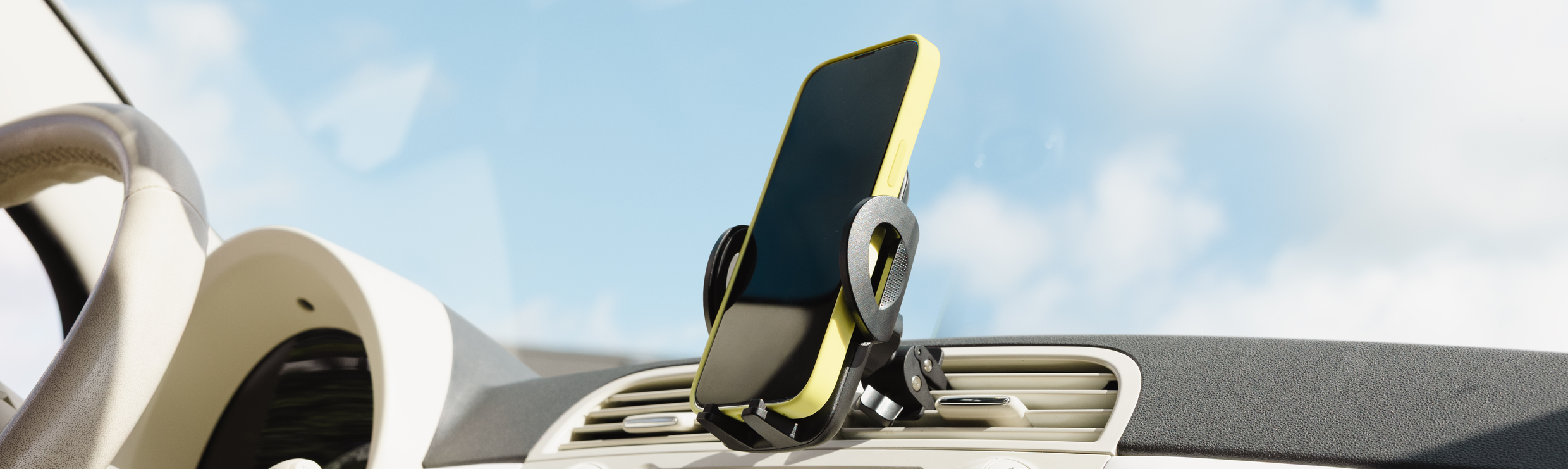 De imoshion Carbon Telefoonhouder auto in het ventilatierooster.