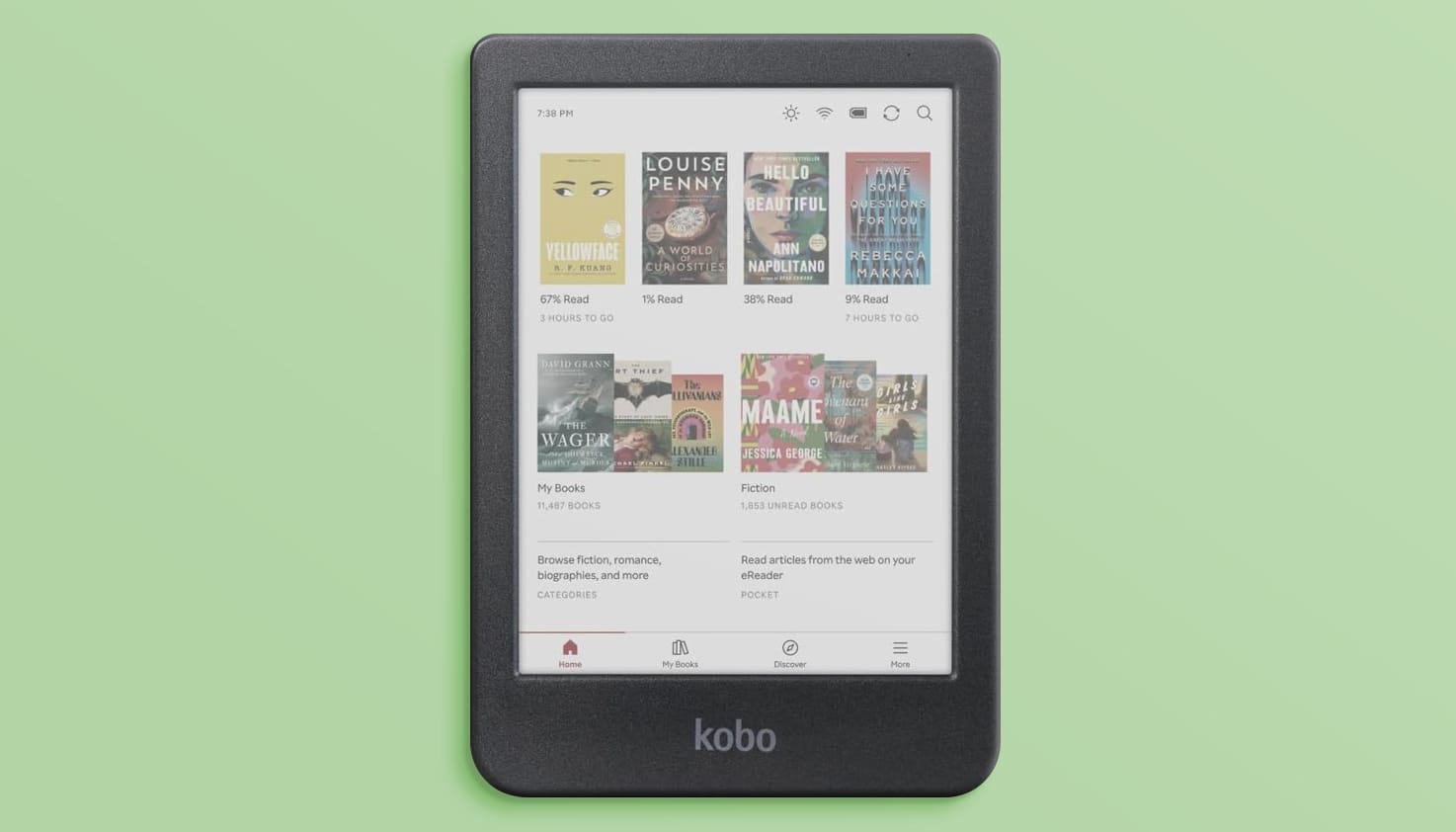 Foto van een Kobo e-reader op een groene achtergrond.