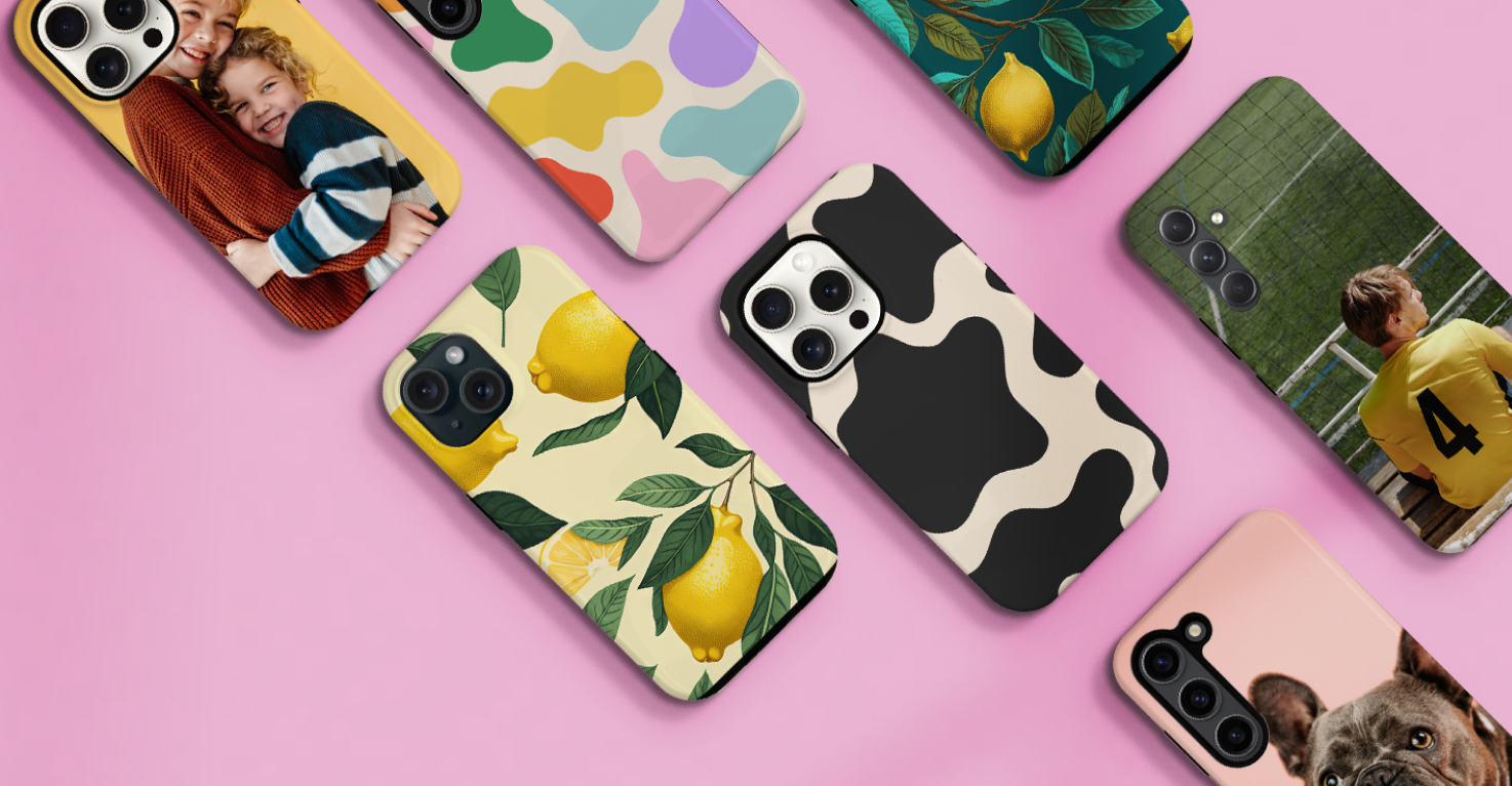 Verschillende telefoons met kleurrijke, zelf ontworpen designs op het hoesje.